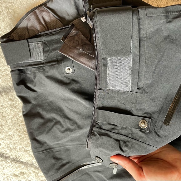 Norrona Lofoten Pro Light GoreTex ski pants - Picture 6 of 9